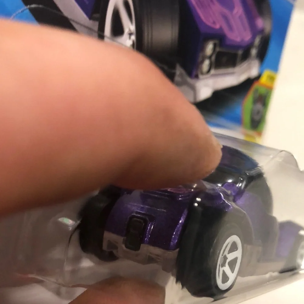 Magic 8 Ball Car - Purple